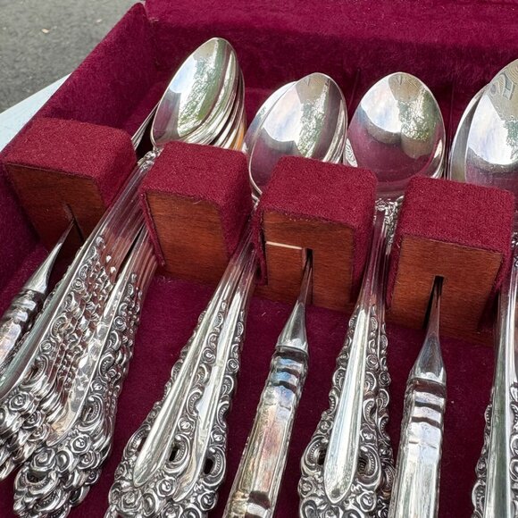 Vintage 1847 Rogers Bros Silverplate Flatware 8 Placeset & Serving Pieces With C - Picture 7 of 16